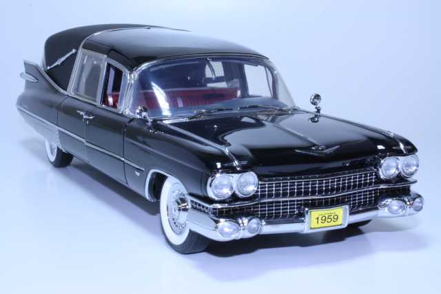 Cadillac Superior Royal Crown 1959, musta